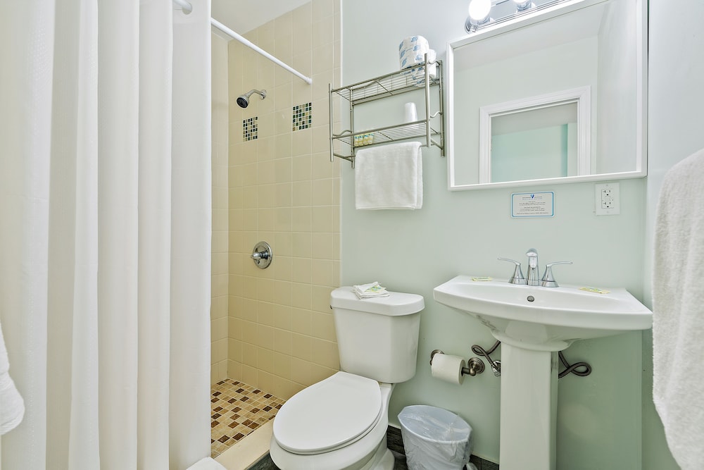 Hollywood Beachside Boutique Suites 46/46
