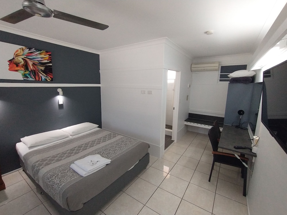 Aspley Sunset Motel 8/68
