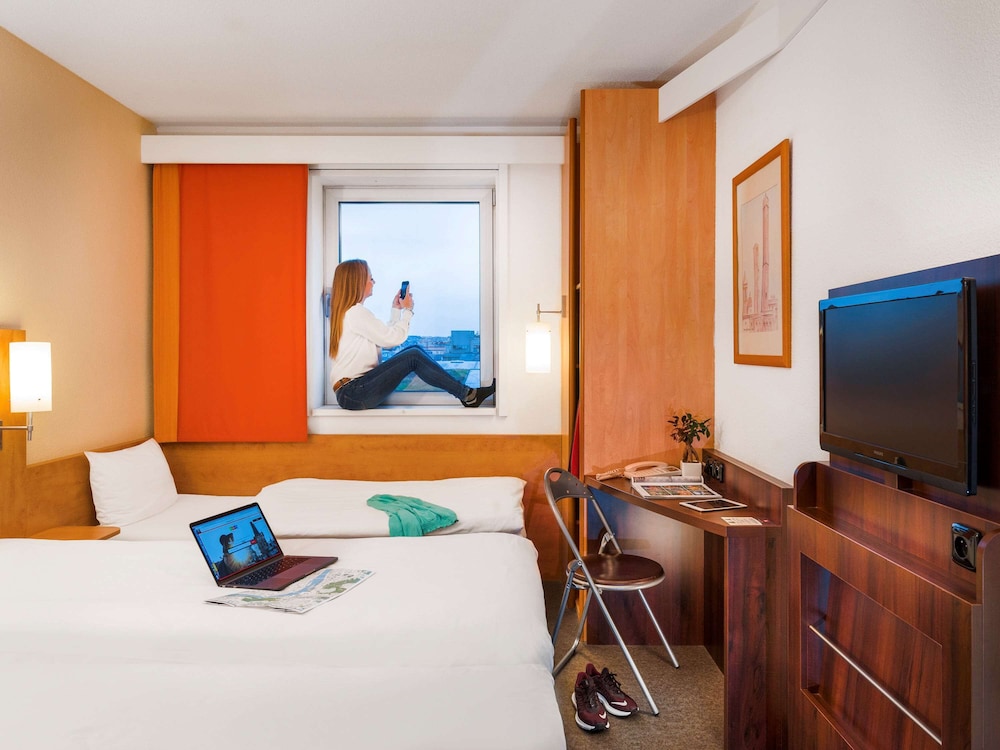 Ibis Praha Mala Strana 61/65
