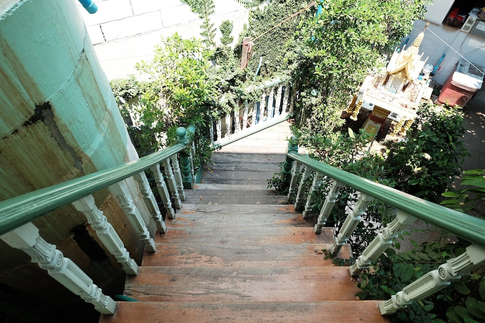 Baanrak Amphawa Homestay 58/61