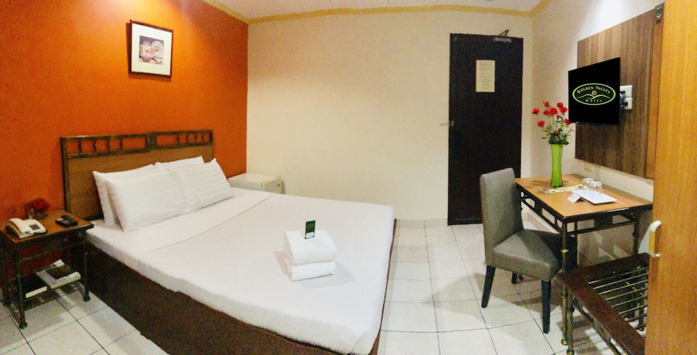 Golden Valley Hotel 28/67