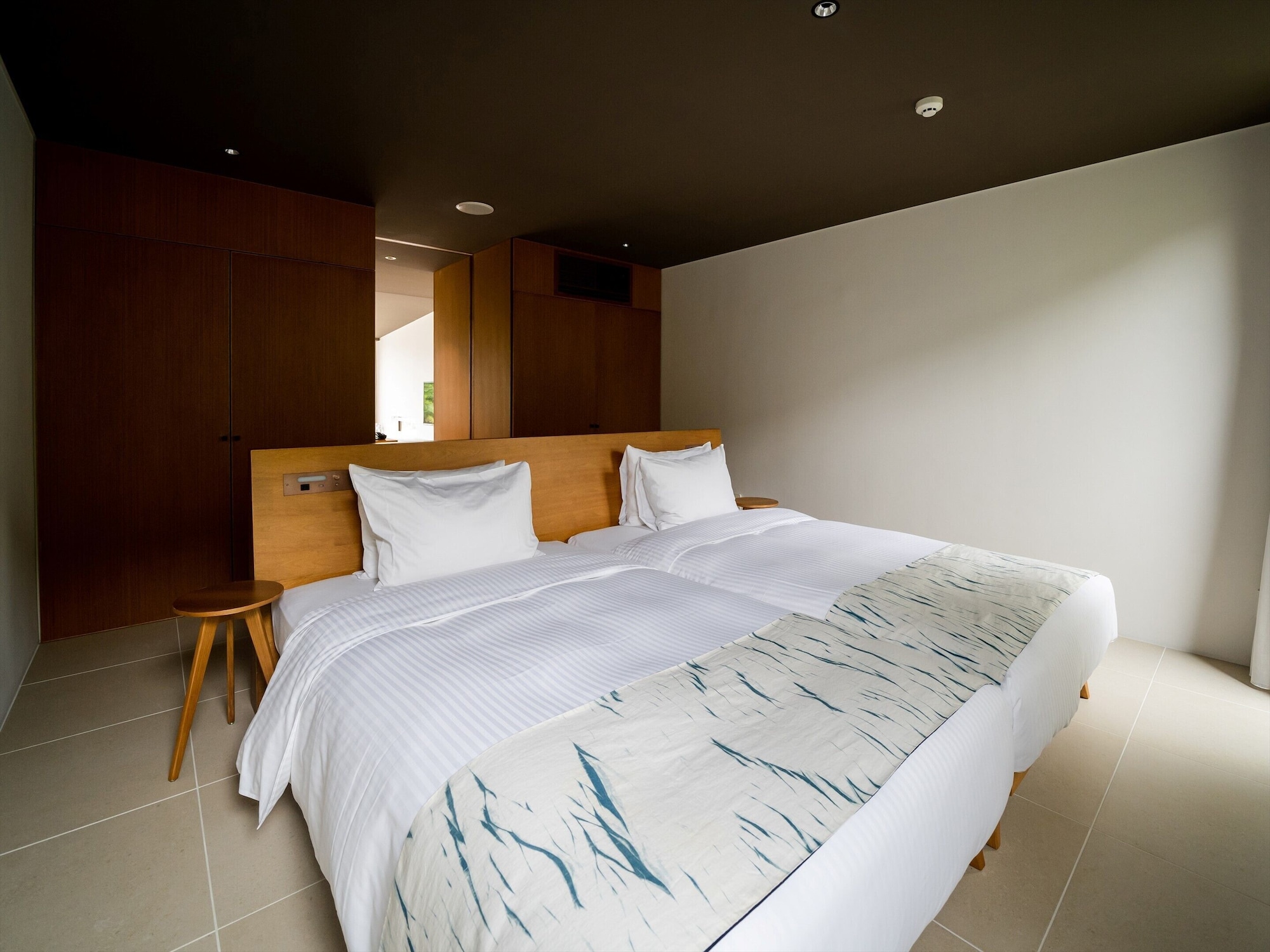 SUITE, VILLA, QUADRUPLE