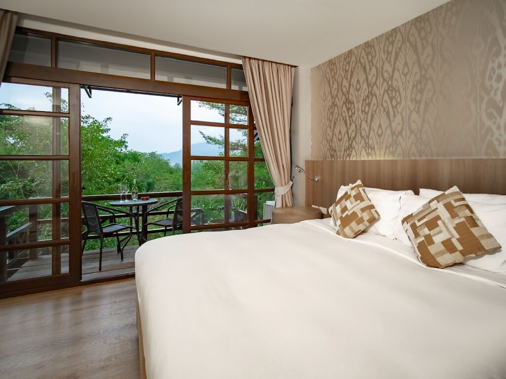 Issara Boutique Winery Hotel 17/78