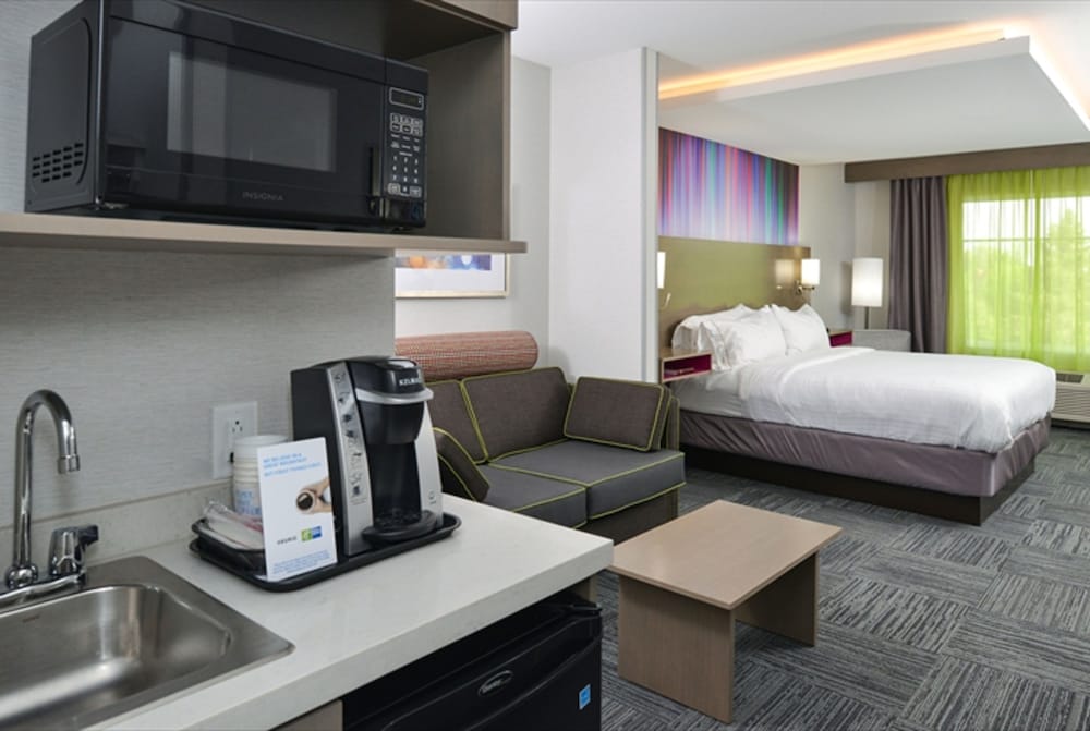 Holiday Inn Express Suites Shippensburg 25/65