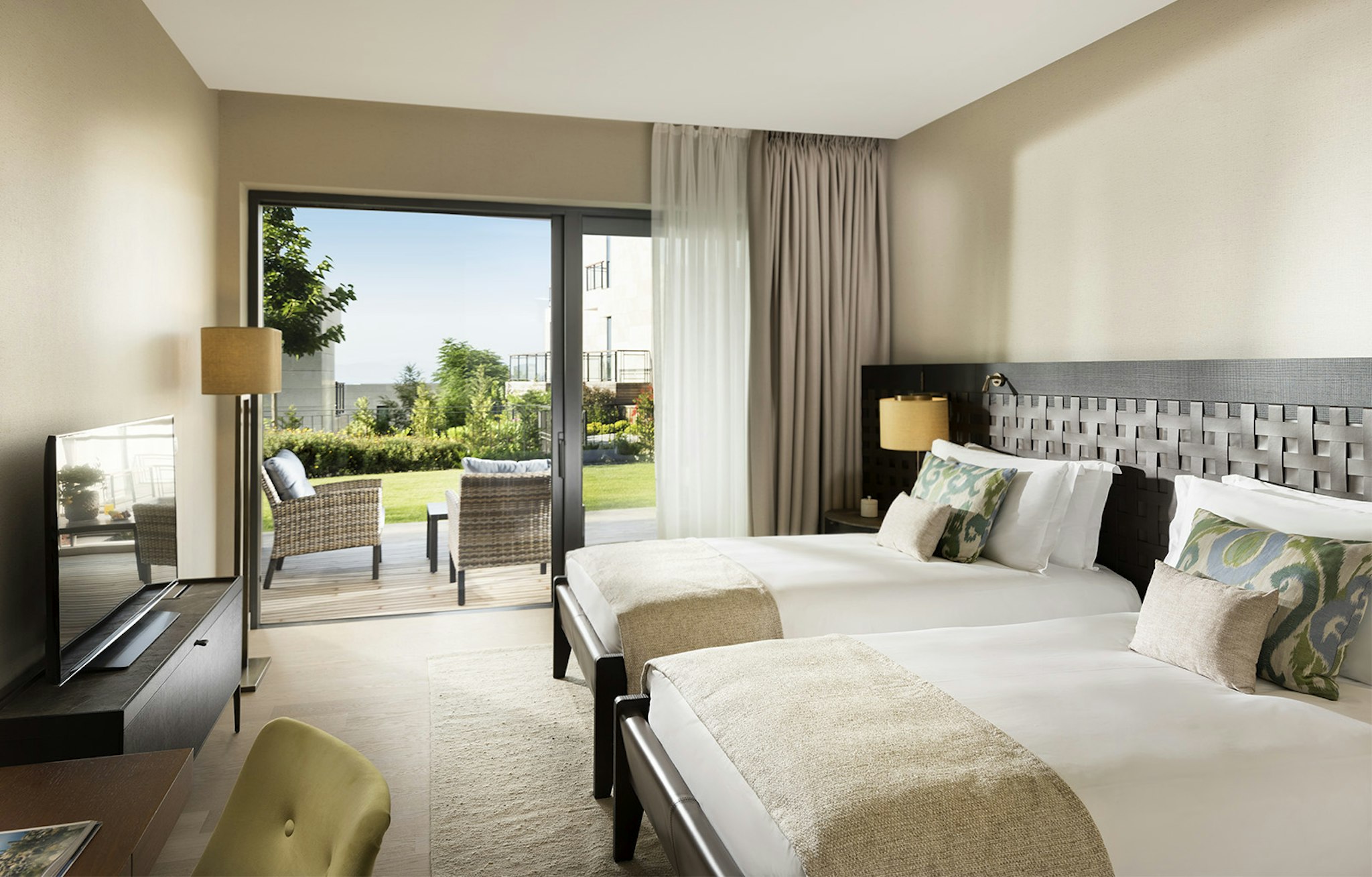 2 Bedrooms, Residential, Apartment