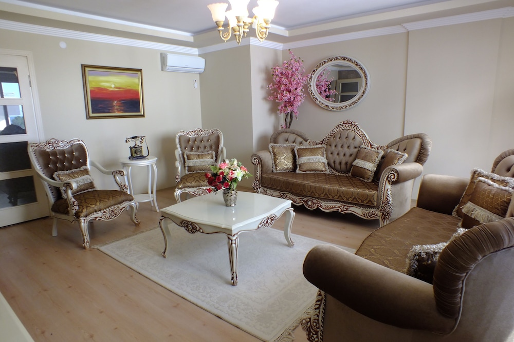 Real King Residence Hotel 62/78