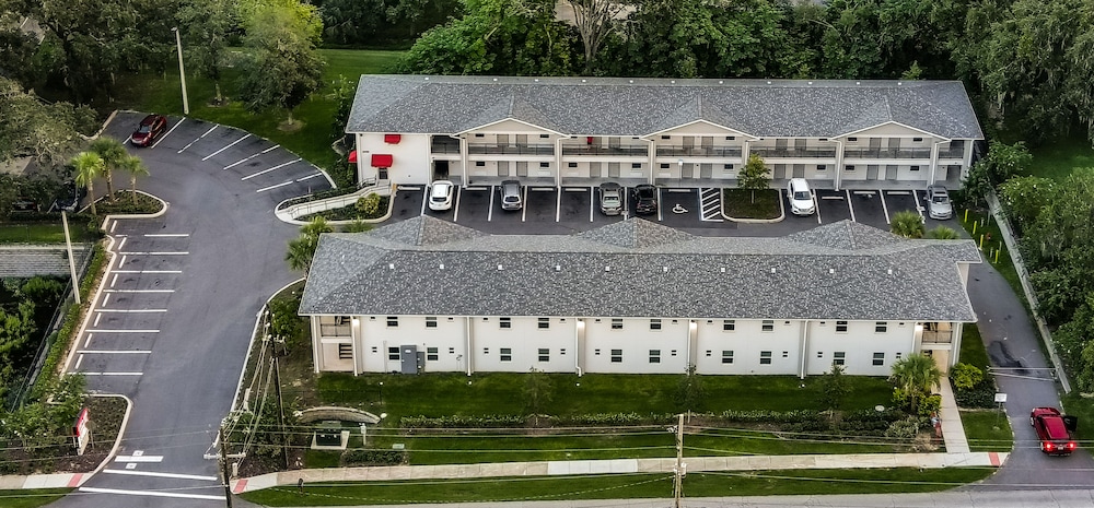 Baymont by Wyndham Ocala Suites 3/60