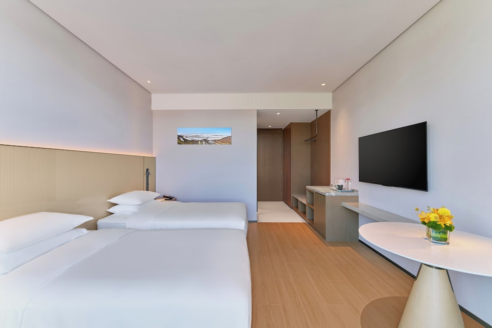 Hyatt Place Shenzhen Longgang 24/42