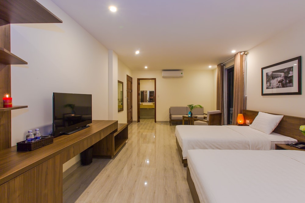 DELUXE, TRIPLE, RICE FIELD, BALCONY