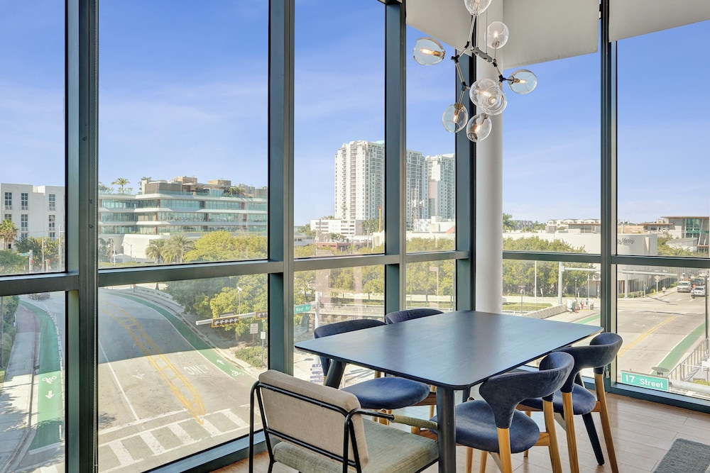 Sonder | 17WEST 62/78