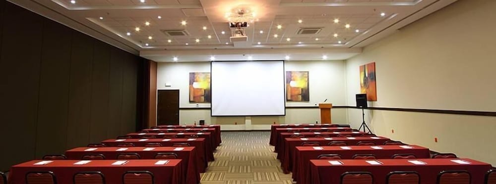 Excellence Express & Suites San Juan Del Rio 29/39