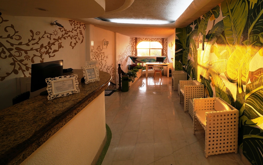 Emperador Vallarta Beachfront Hotel and Suites 58/74