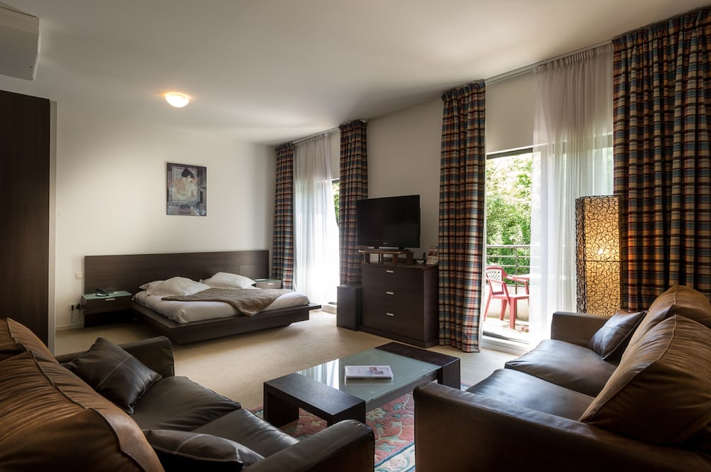 Hotel Marso 25/50