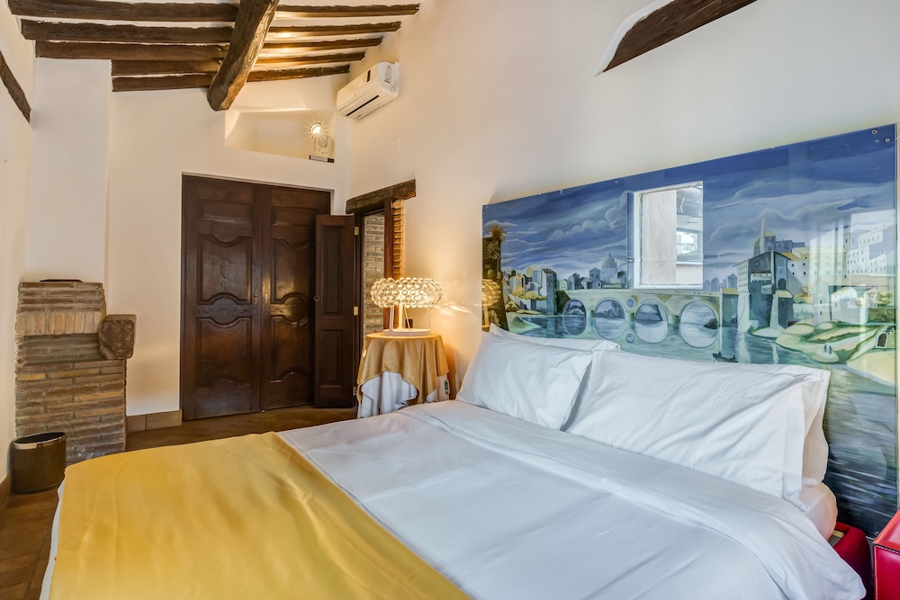 Luxury Trastevere 12/65