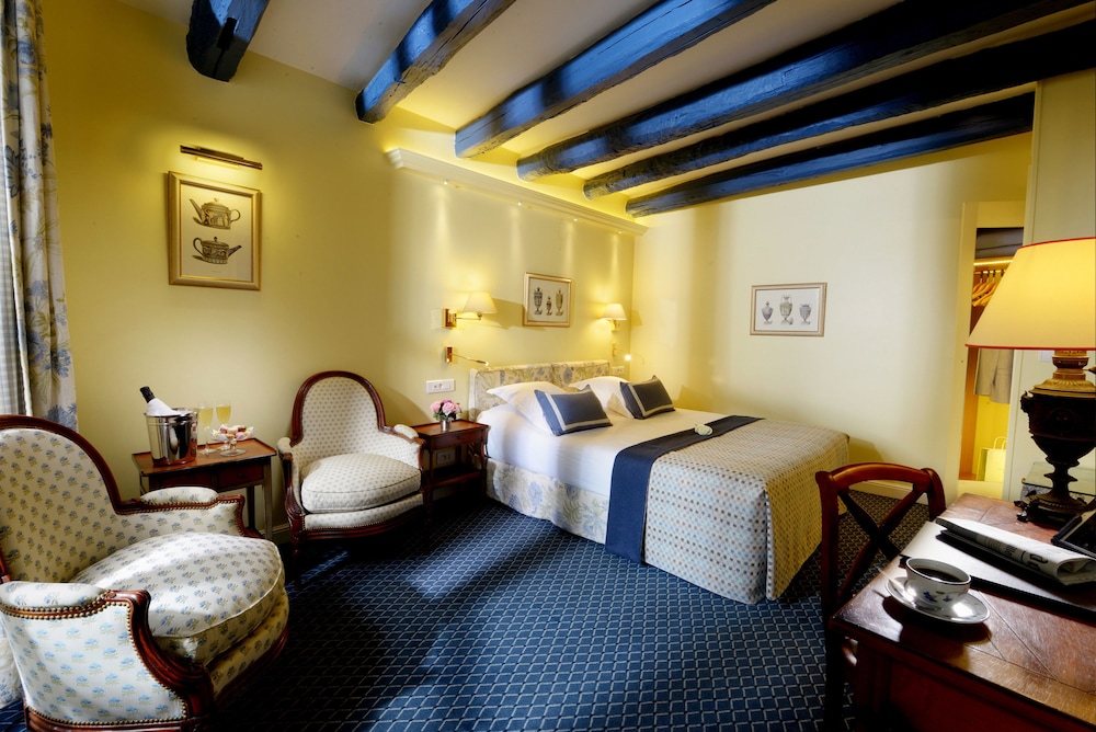 Le Relais Montmartre 28/53