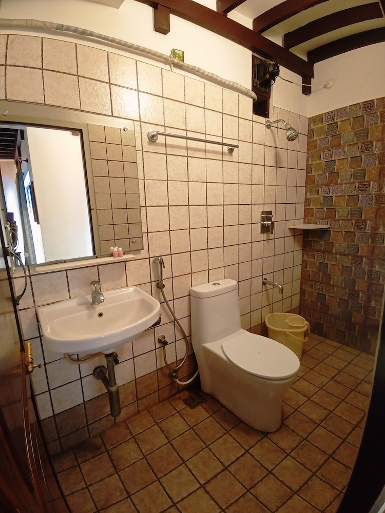 Fabhotel Esparan Heritage Pondicherry 25/26