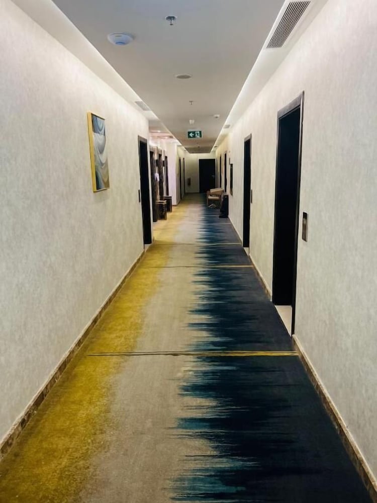 Skoop Hotel Jeddah 70/79