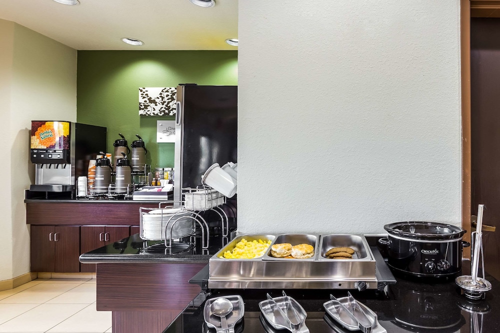 Sleep Inn and Suites Kingsport TriCities Airport 18/50