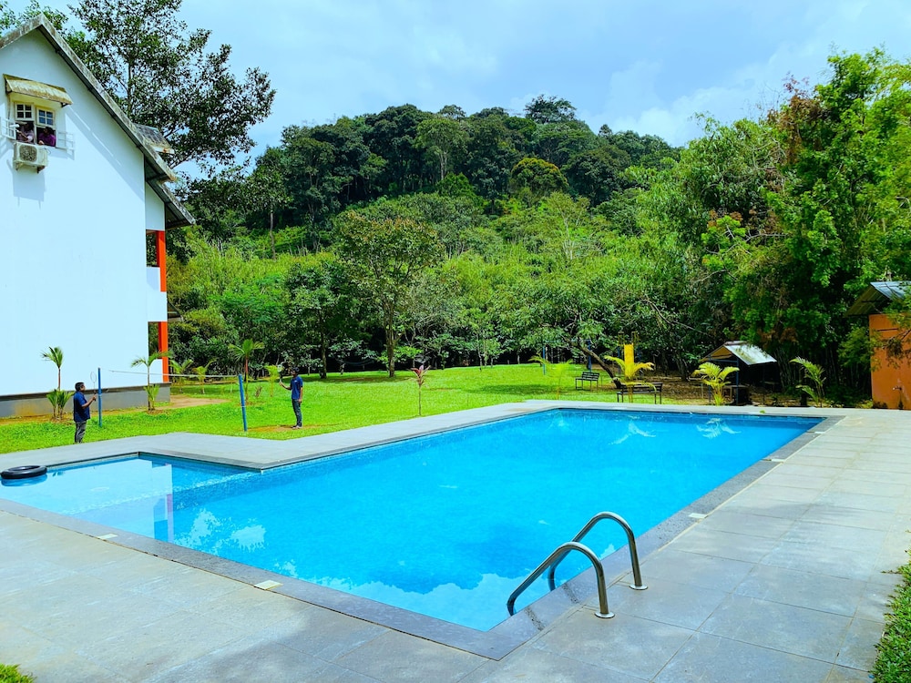 Vythiri Greens Resort 12/25