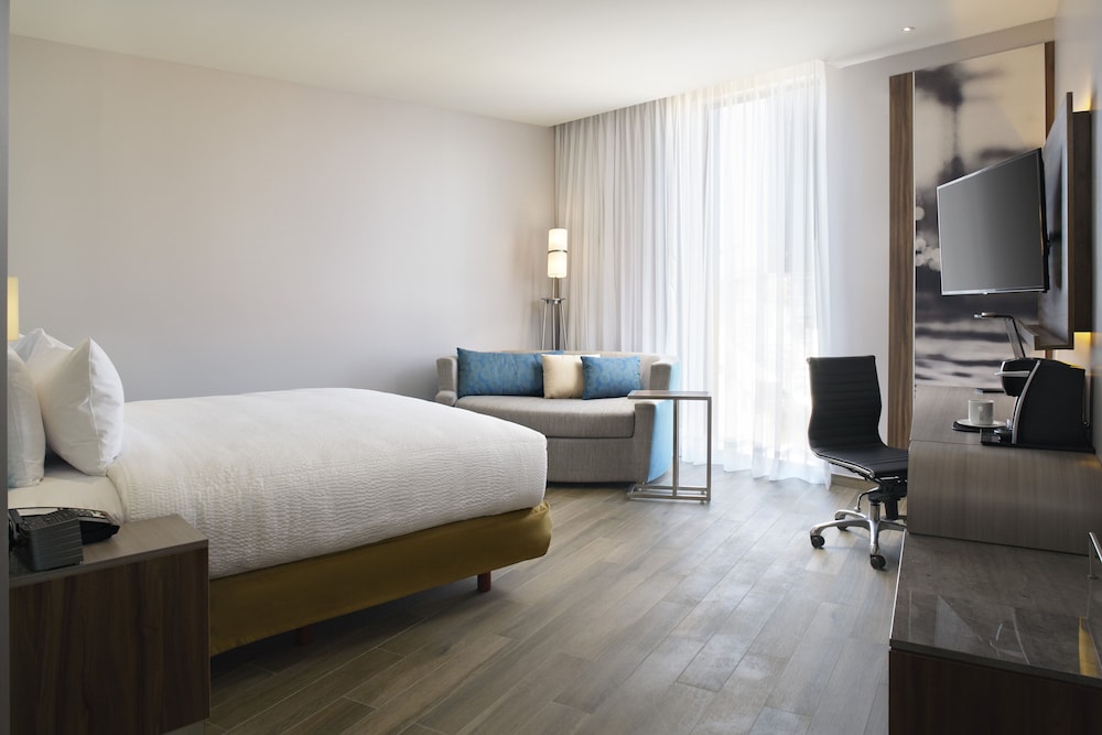Fiesta Inn and Loft Ciudad del Carmen 16/50