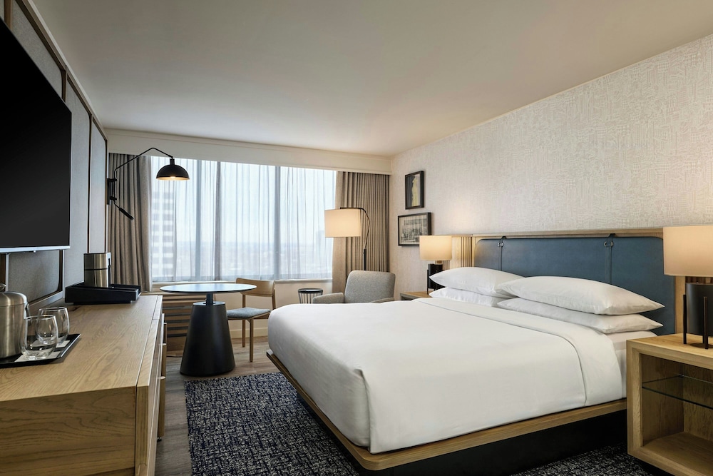 غرفة تقليدية بسرير كينج، Sheraton Philadelphia University City 2/10