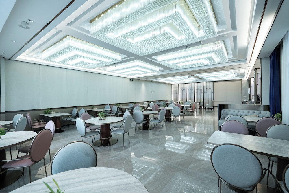Mercure Hangzhou Linping 54/67