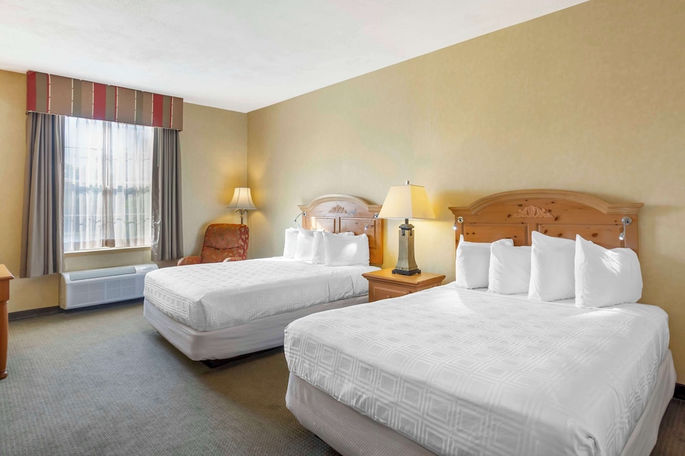 غرفة قياسية بسريرين كوين، Best Western Plus Revere Inn & Suites 3/10