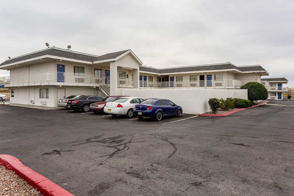 Motel6 Albuquerque, NM - South - Airport 29/33