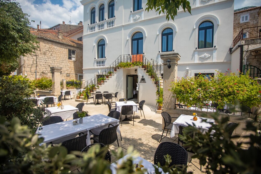 Heritage Hotel Porin 72/80