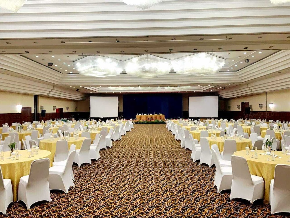 HORISON BANDUNG HOTEL 36/50