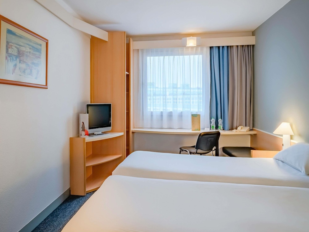 ibis Czestochowa 12/46