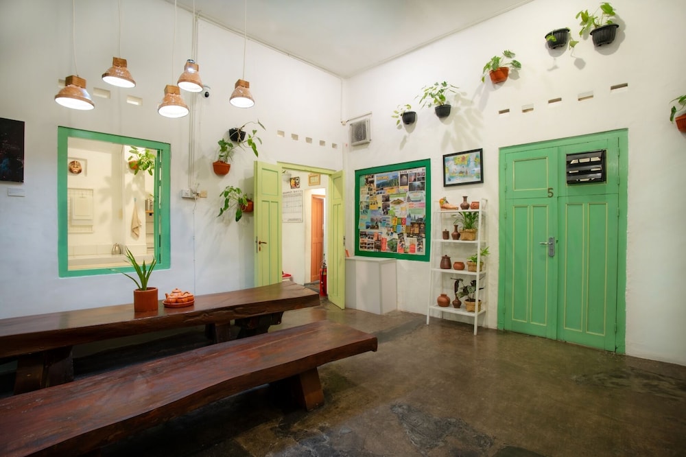 Snooze Guesthouse Yogyakarta - Hostel 36/50