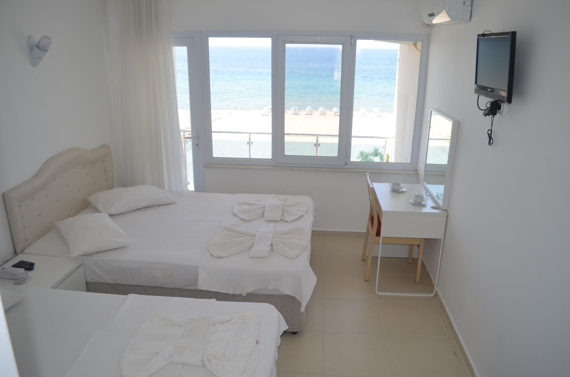 STANDARD, TRIPLE, SEA VIEW