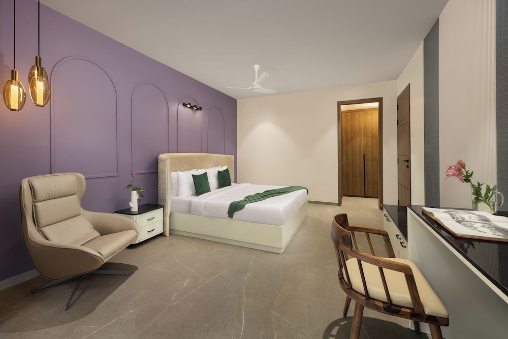 ELIVAAS Cloud 7 4 BHK Villa with Pvt Pool 16/72