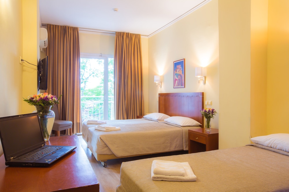 Marina Athens Hotel 41/58