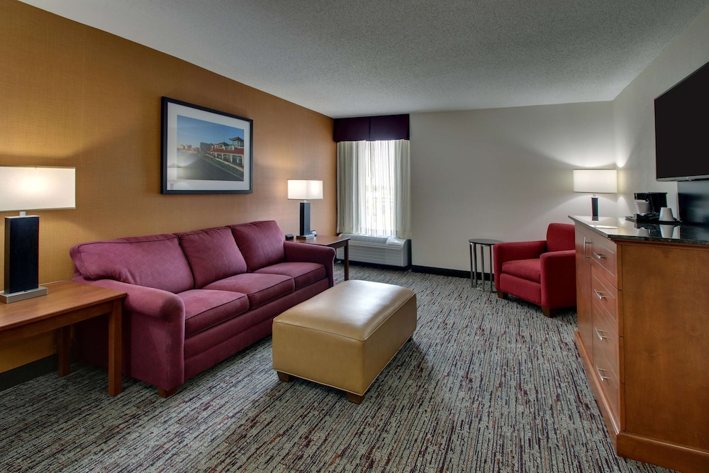 Drury Inn and Suites Evansville East 29/50
