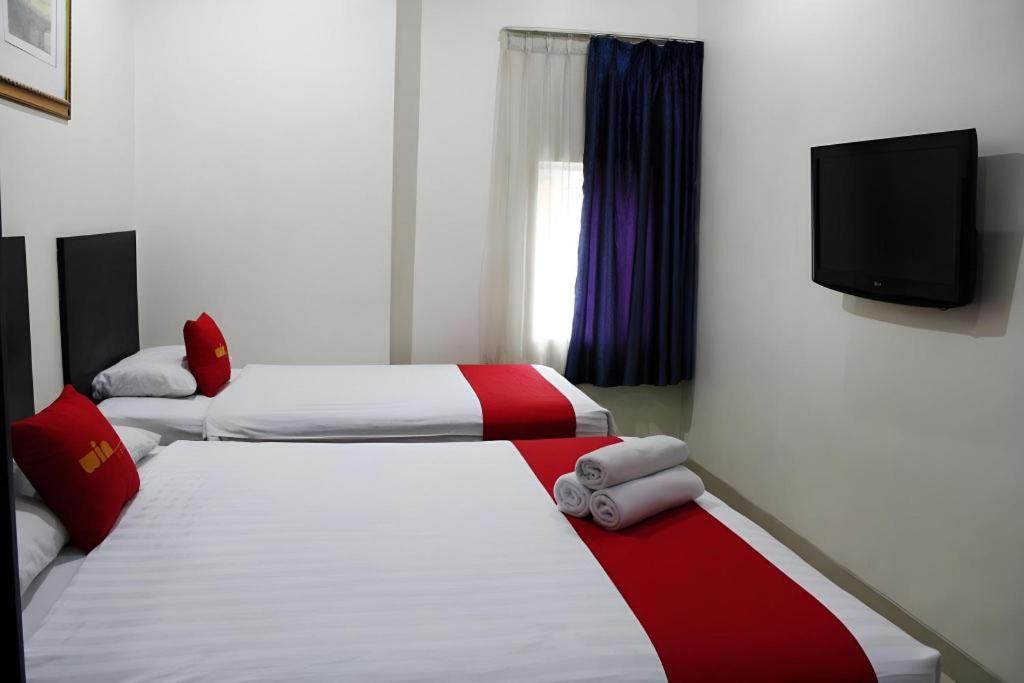 Win Hotel Blok M 14/33