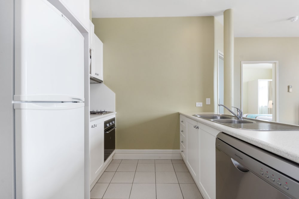 Launceston Central Apartment Hotel 49/51