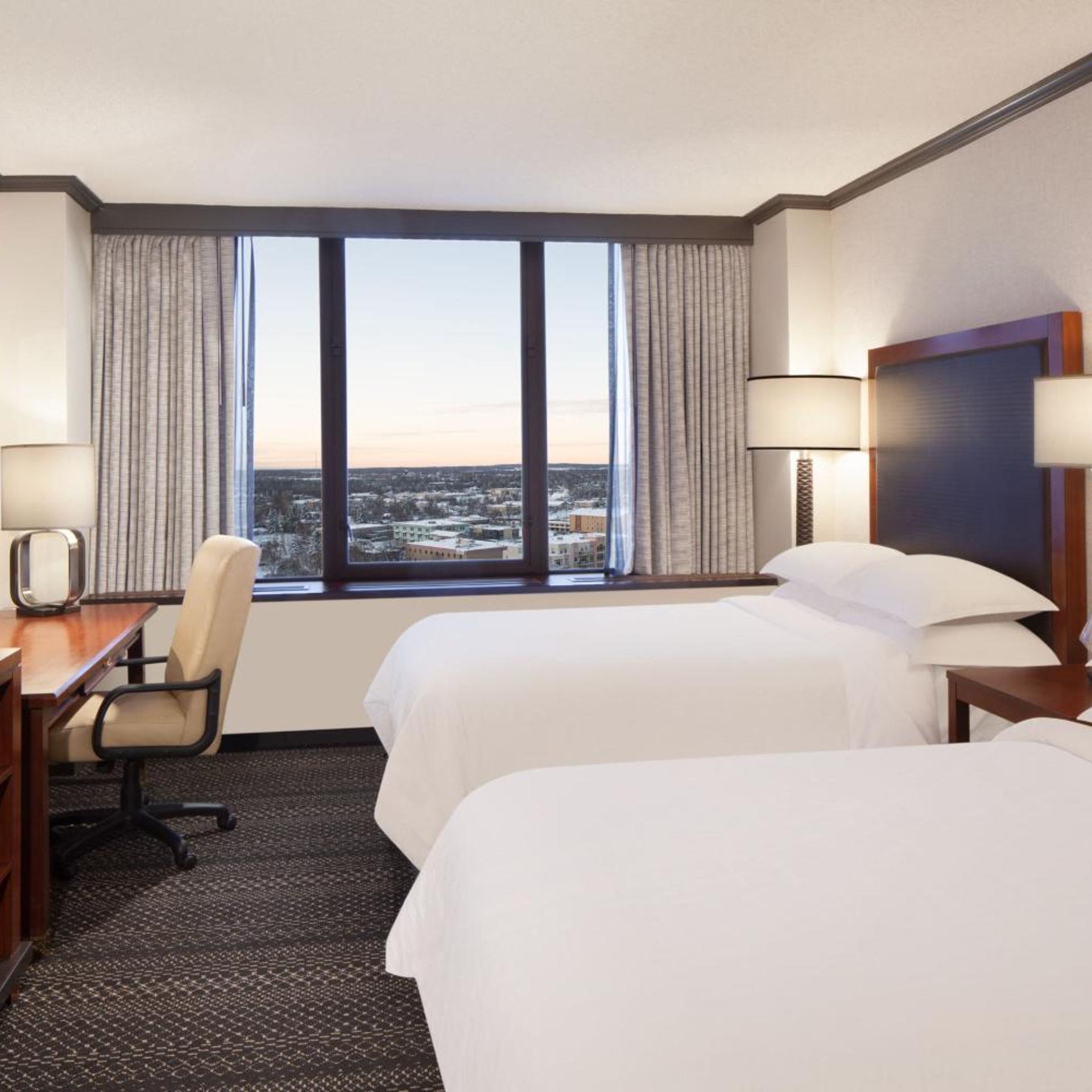 Guest Room, Deluxe, 2 Double Beds, Mountain or Bay View, High Floor، Sheraton Anchorage Hotel 5/9