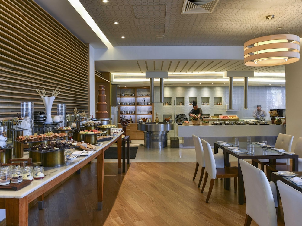 Raffles Dubai Hotel 34/50