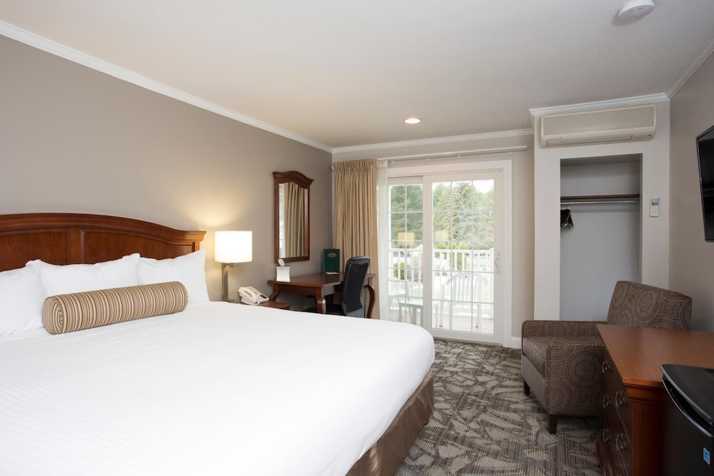 Golden Gables Inn Dazzler Select by Wyndham 17/60