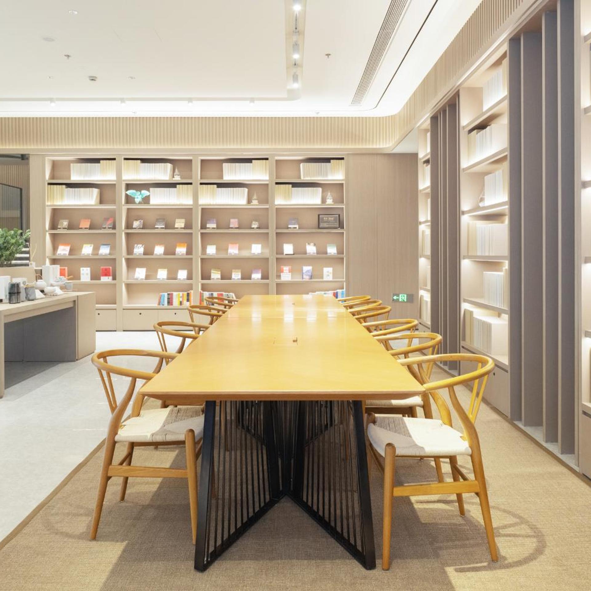 JI Hotel (Shanghai Caohejing Hongcao Road) 26/34