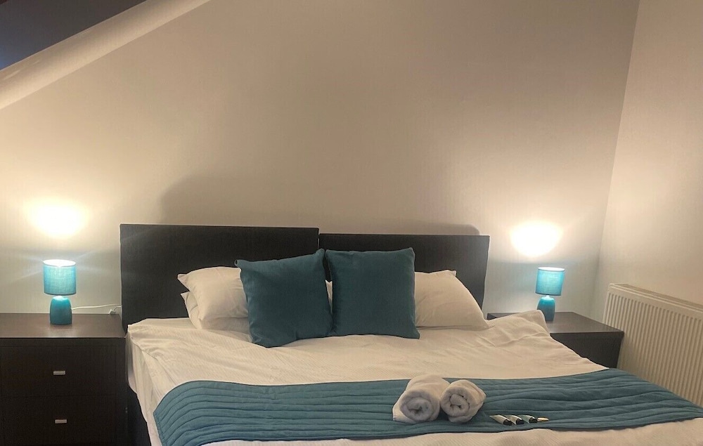 Beach House 3 Bed Penthouse Apartment 15/50