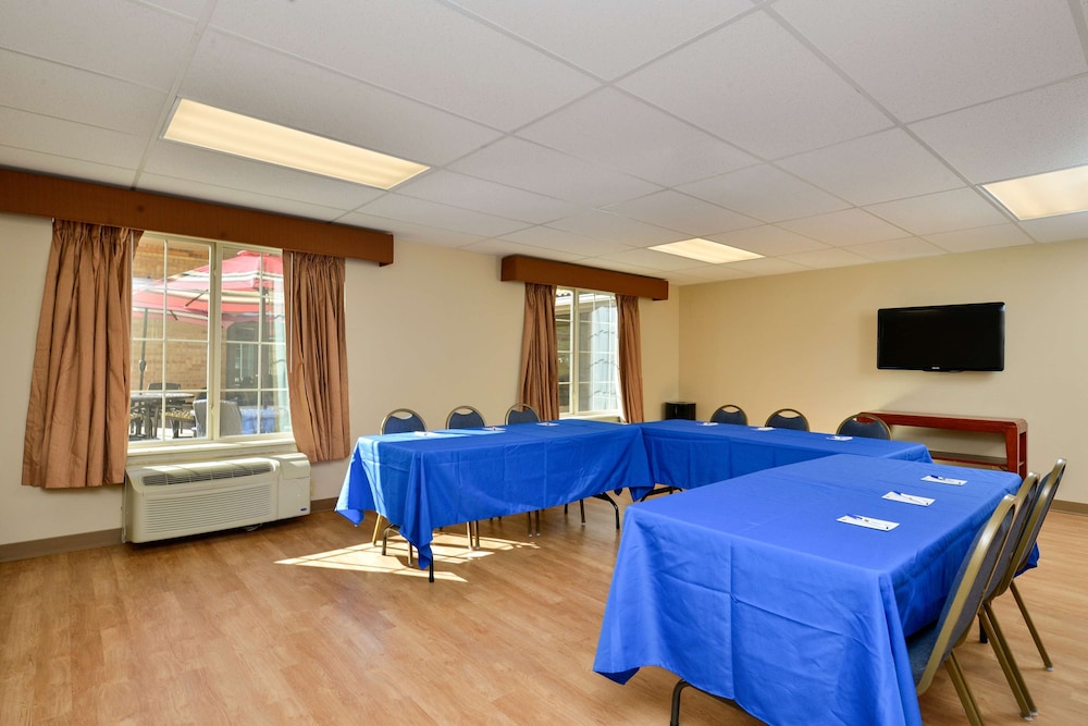 Best Western Denver Southwest 49/61