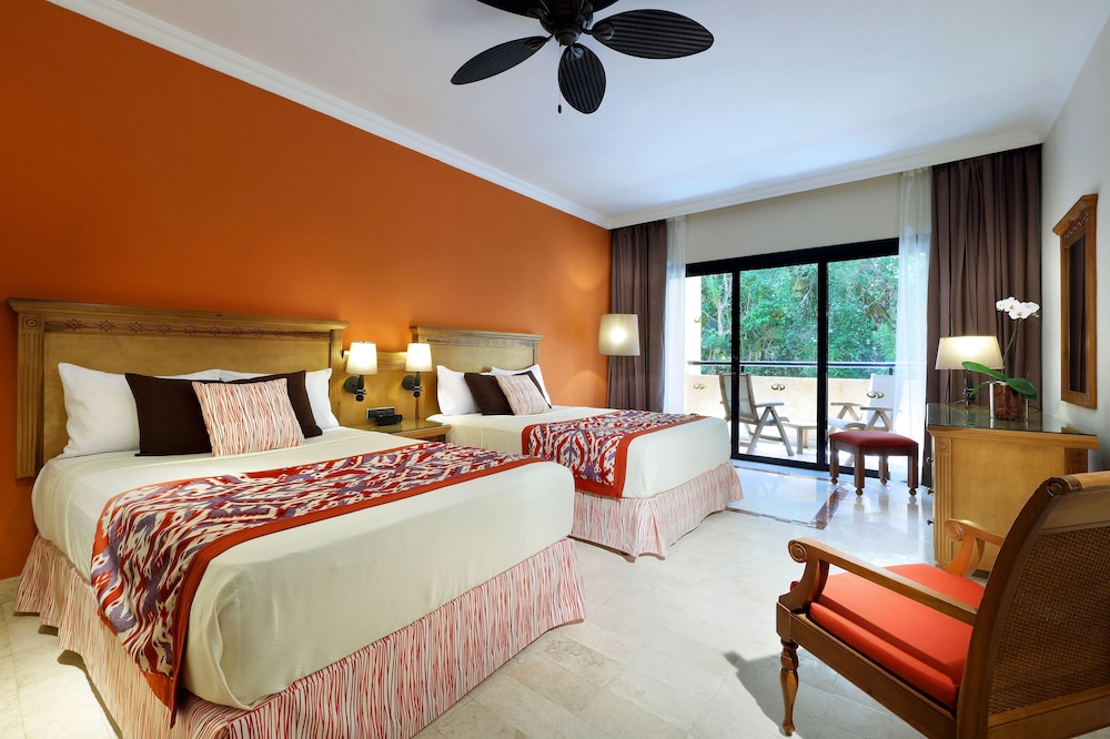 Grand Palladium Colonial Resort Spa All Inclusive 18/47
