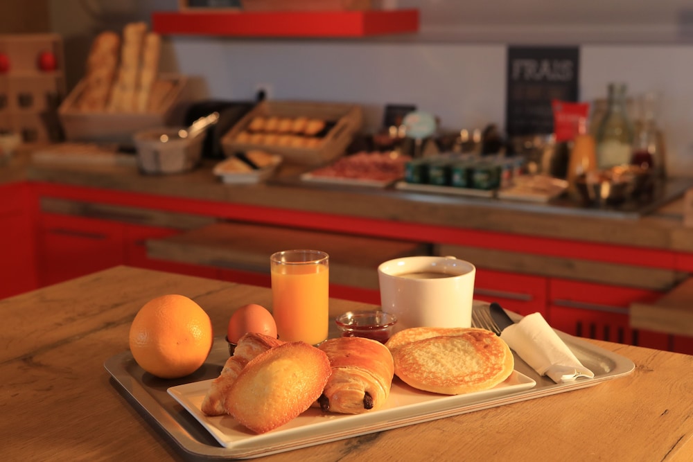 Ibis Aurillac 44/63