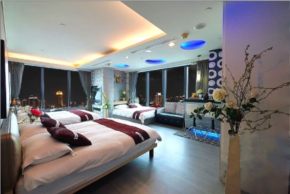 85 Cape Suites 26/74