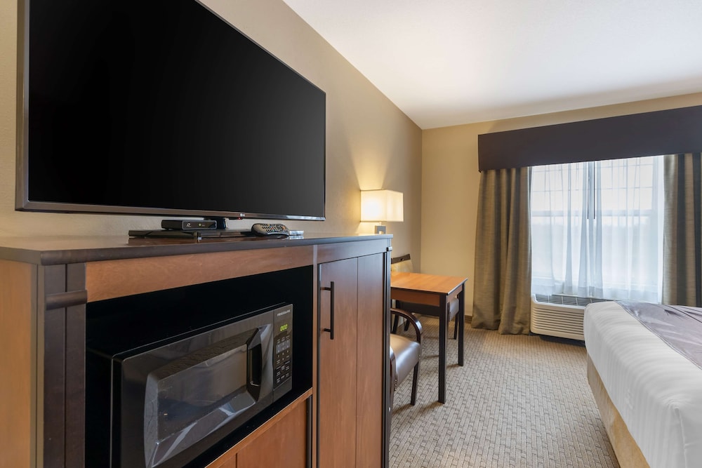 غرفة قياسية بسرير كينج لذوي الإعاقة، Best Western Bend North 4/9