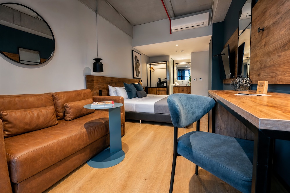 Hashtag 98 Hotel 34/55