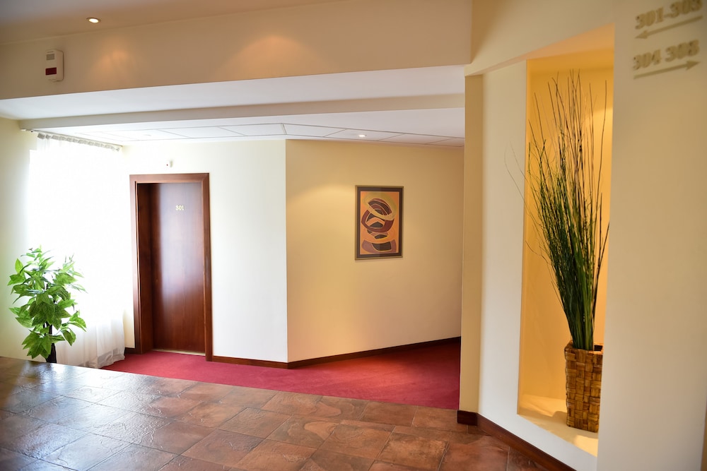 Bojur & Bojurland Apartment Complex 7/50